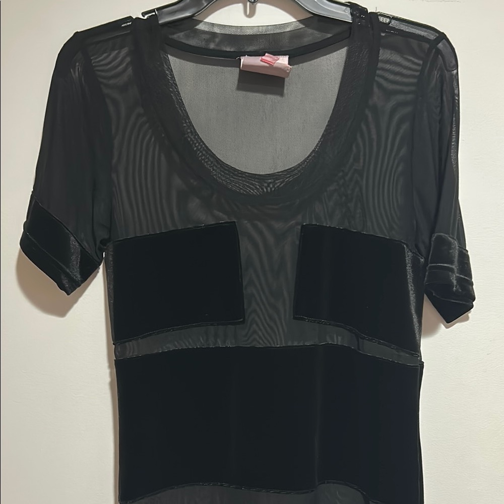 Romeo & Juliet Black Sheer Women's Top EUC